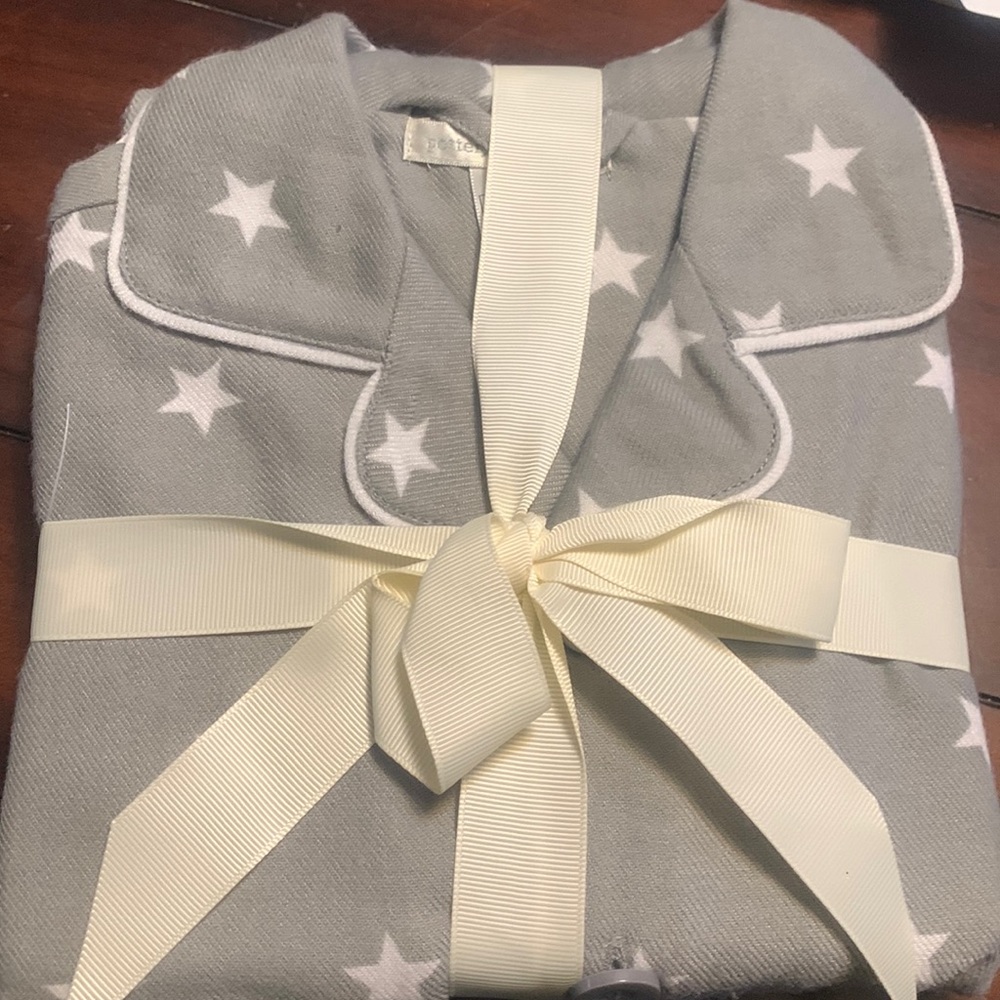 Pottery barn kids 2 pc pajama set size 6